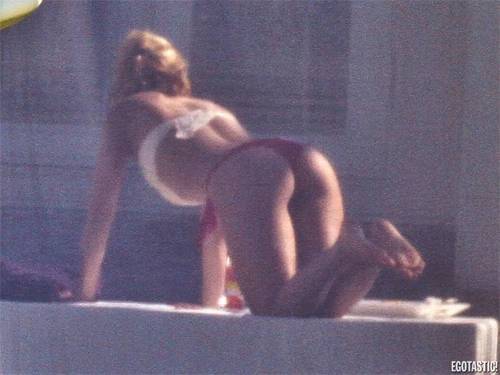 Shakira tanga Miami 02