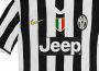 Ufficiale: ecco la nuova maglia Juventus 2013-2014 con lo scudetto – Fotogallery