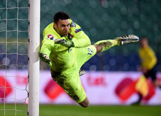 Salvatore Sirigu