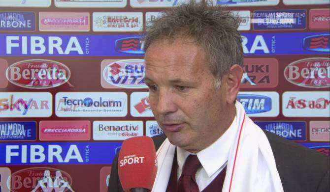 CORRECTION EVENT IN CAPTION Barcelona players celebrate their goal during the Spanish league football match Club Atletico de Madrid vs FC Barcelona at the Vicente Calderon stadium in Madrid on September 12, 2015. AFP PHOTO/ GERARD JULIEN (Photo credit should read GERARD JULIEN/AFP/Getty Images)
