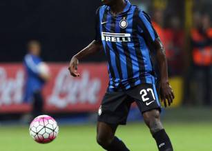 MILAN, ITALY - AUGUST 23: Assane Demoya Gnoukouri of Inter during the Serie A match between FC Internazionale Milano and Atalanta BC at Stadio Giuseppe Meazza on August 23, 2015 in Milan, Italy.  (Photo by Maurizio Lagana/Getty Images)