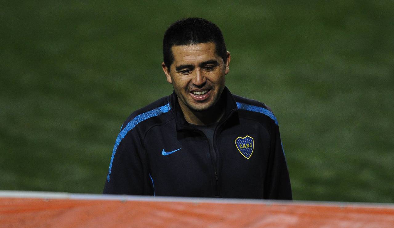 Calciomercato Milan, Riquelme vuole Cavani e Torreira al Boca Juniors