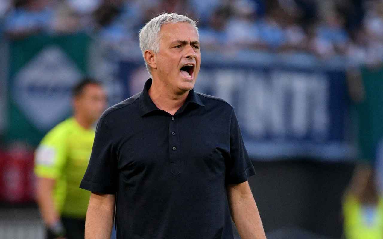 Roma, Mourinho amaro: "Abbiamo molti limiti. Sconfitta storica"