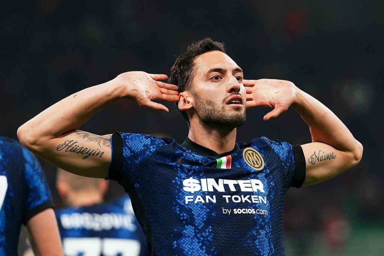 Inter, Calhanoglu provoca e finisce sotto accusa: "Ingiustificabile"