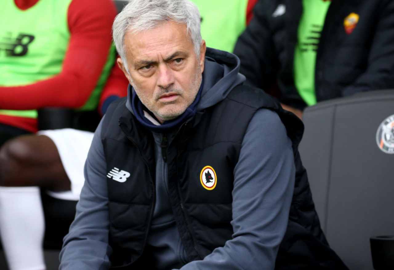 Mourinho: "Meglio stare zitti, non parlo" | La reazione dopo il Venezia