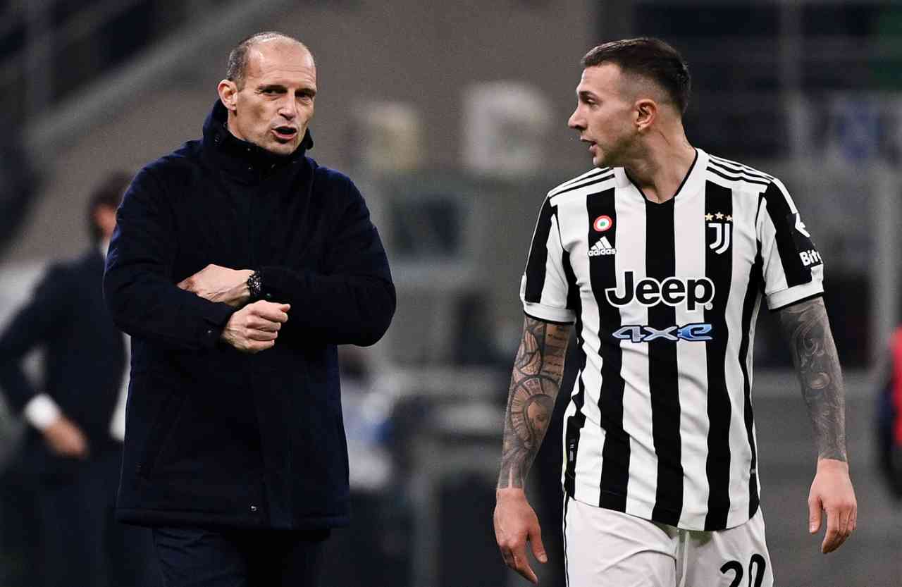 Calciomercato, no all'Inter: Bernardeschi rinnova con la Juventus