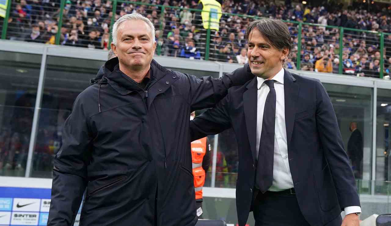 Jose Mourinho e Simone Inzaghi si salutano