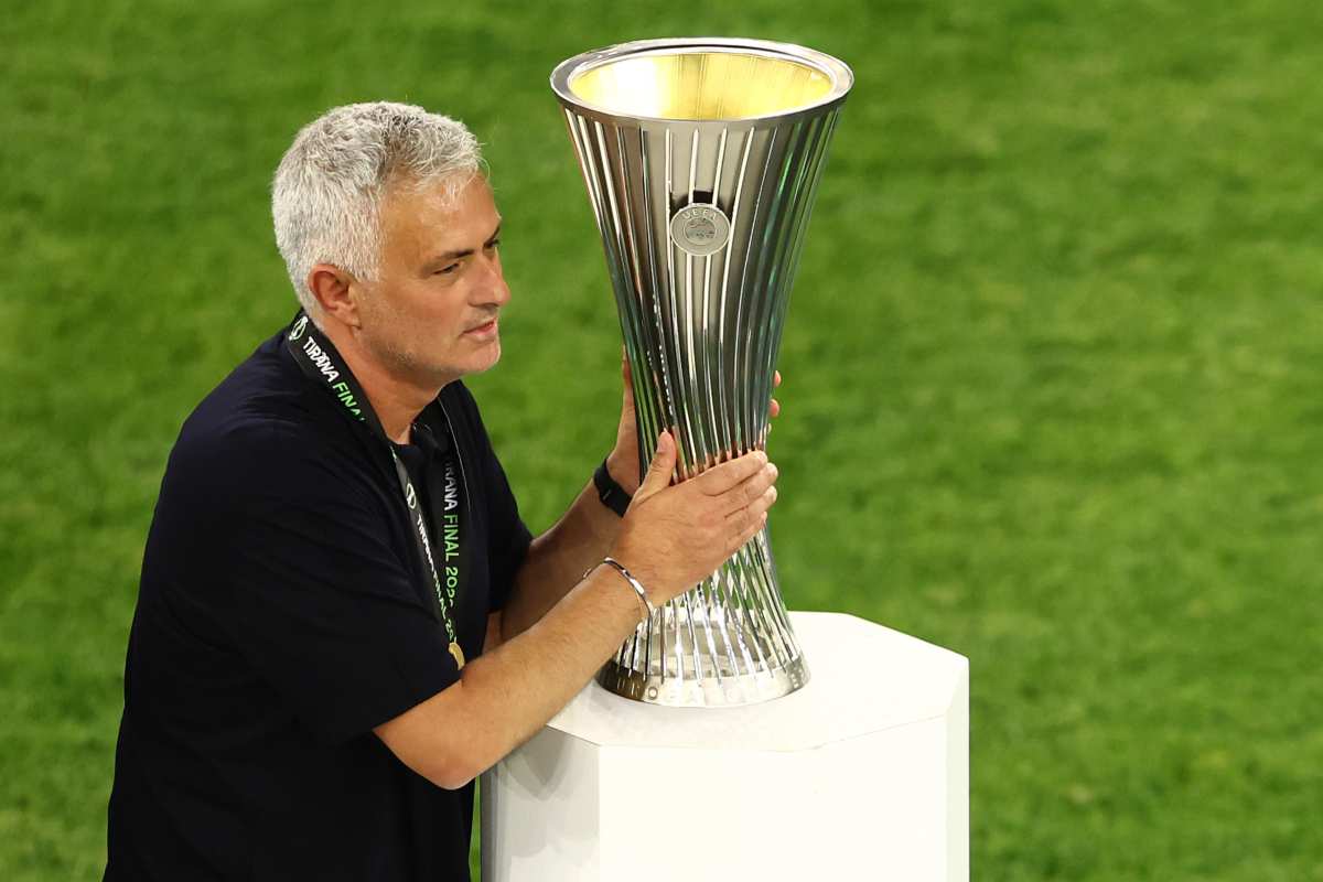Entra in scena Mourinho: affare a rischio per il Milan