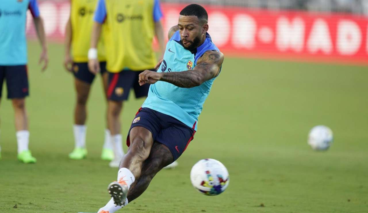 Memphis Depay allenamento