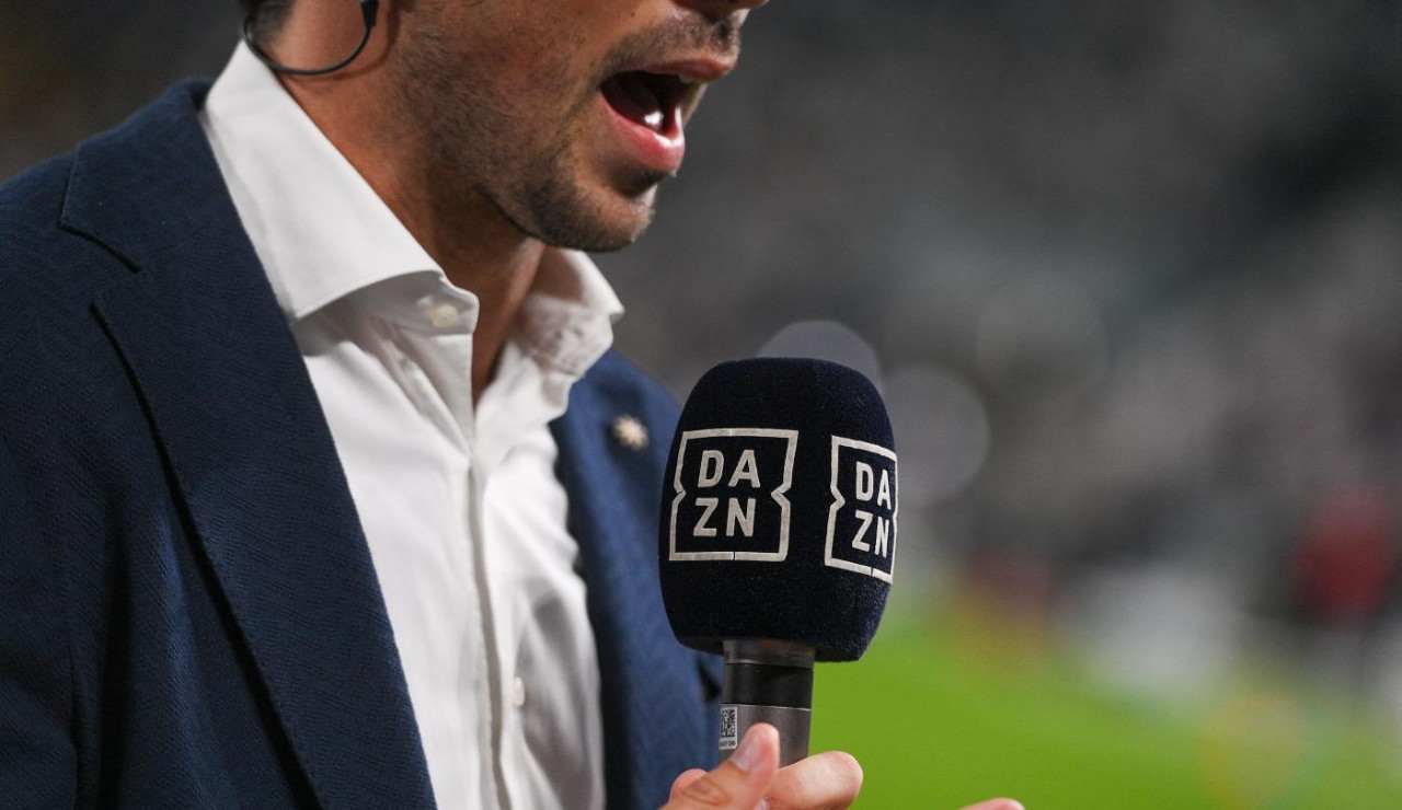DAZN microfono