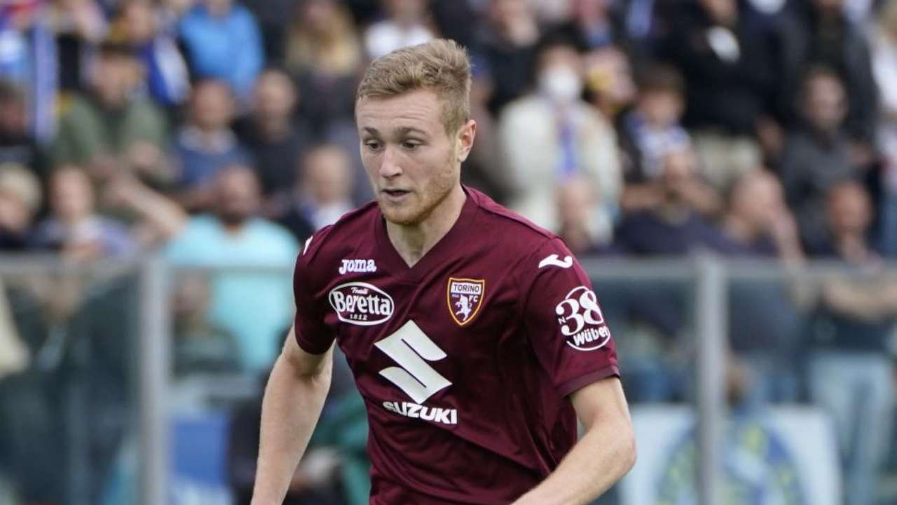 Pobega con la maglia del Torino