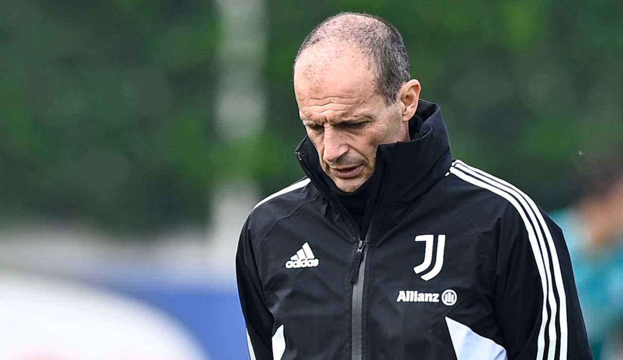 Massimiliano Allegri pensieroso
