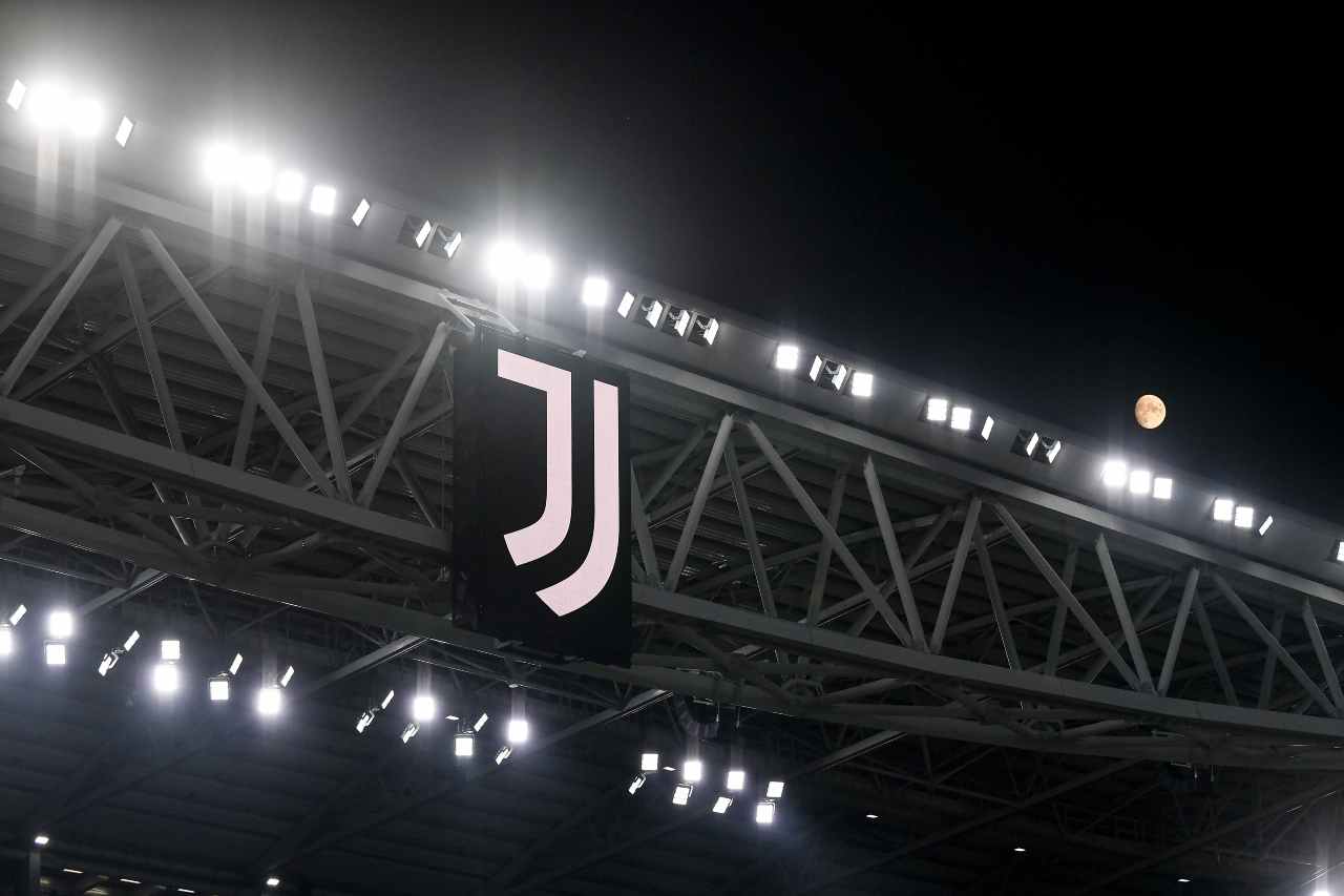 Juventus spiazzata: UFFICIALE l'addio al calcio