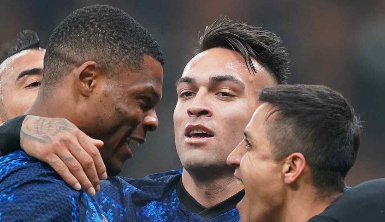 Denzel Dumfries e Lautaro Martinez