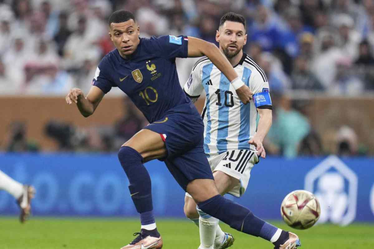 Lionel Messi e Kylian Mbappe