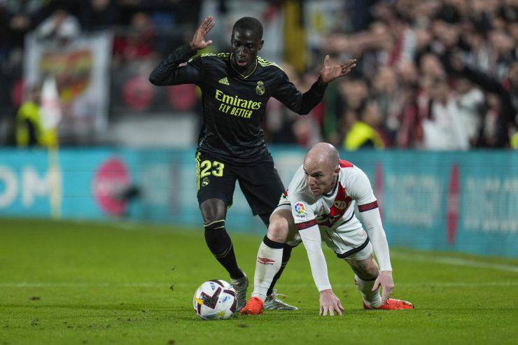 Ferland Mendy in azione