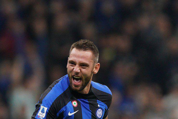 Calciomercato Inter, de Vrij al Liverpool ora