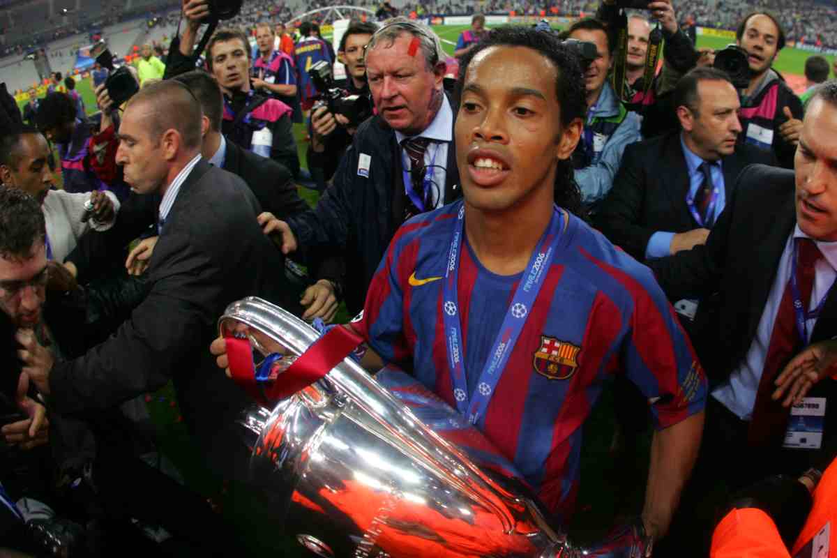 I dribbling più assurdi della storia: questo di Ronaldinho è inspiegabile