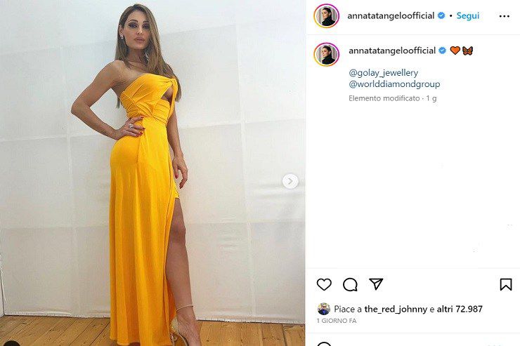 Anna Tatangelo vestito spacco gambe