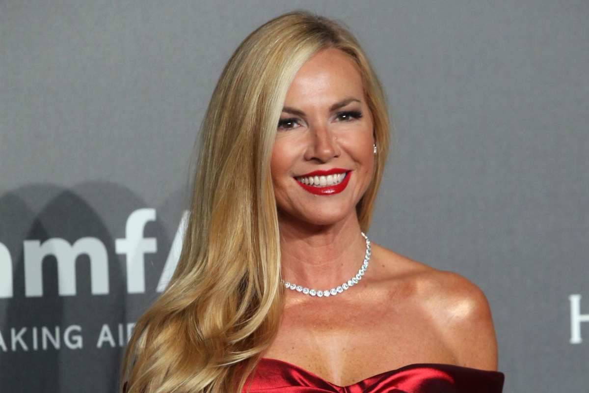 Federica Panicucci foto gambe