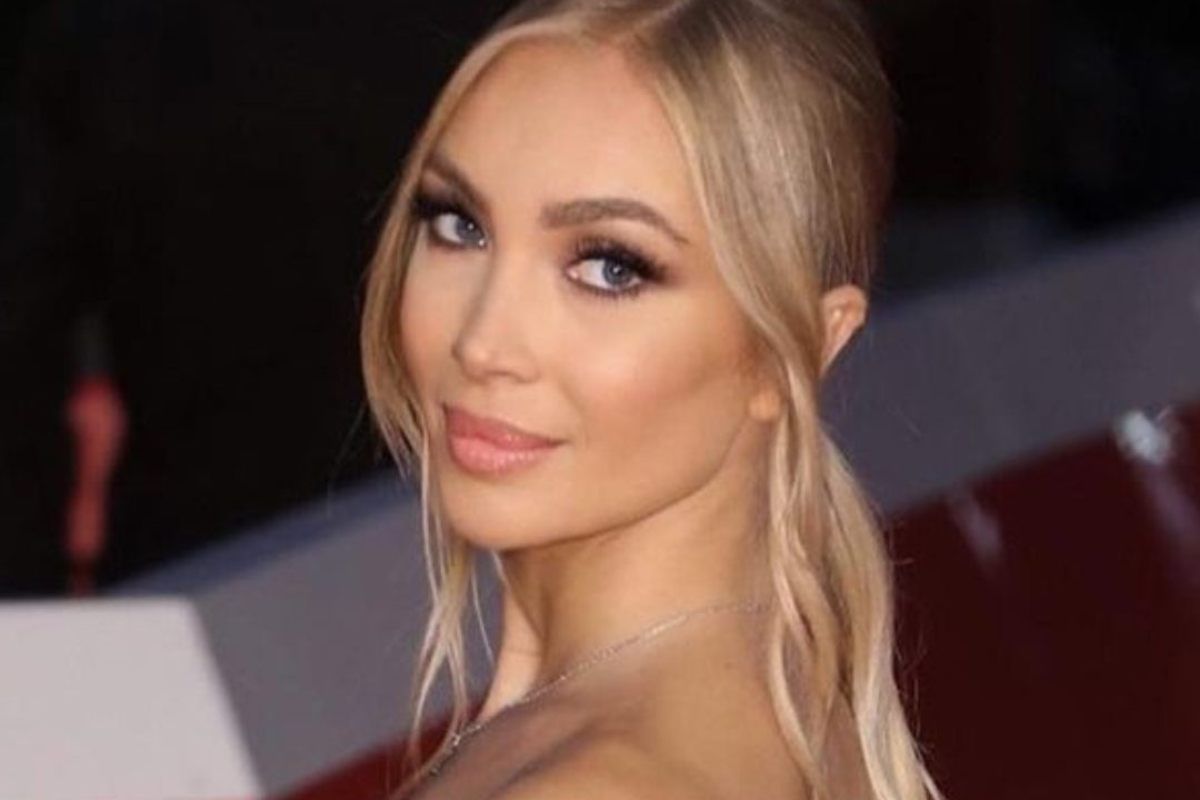 Laura Cremaschi costume scollatura