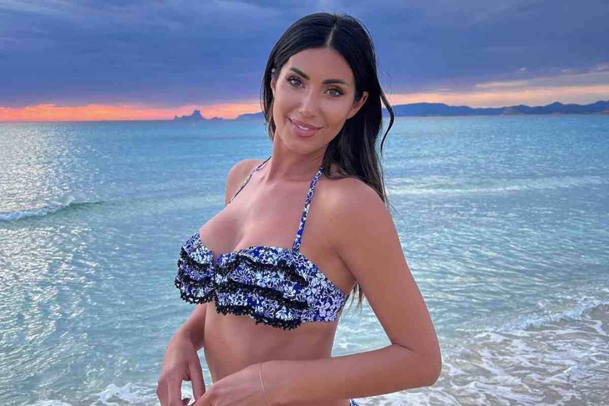 Federica Nargi in costume