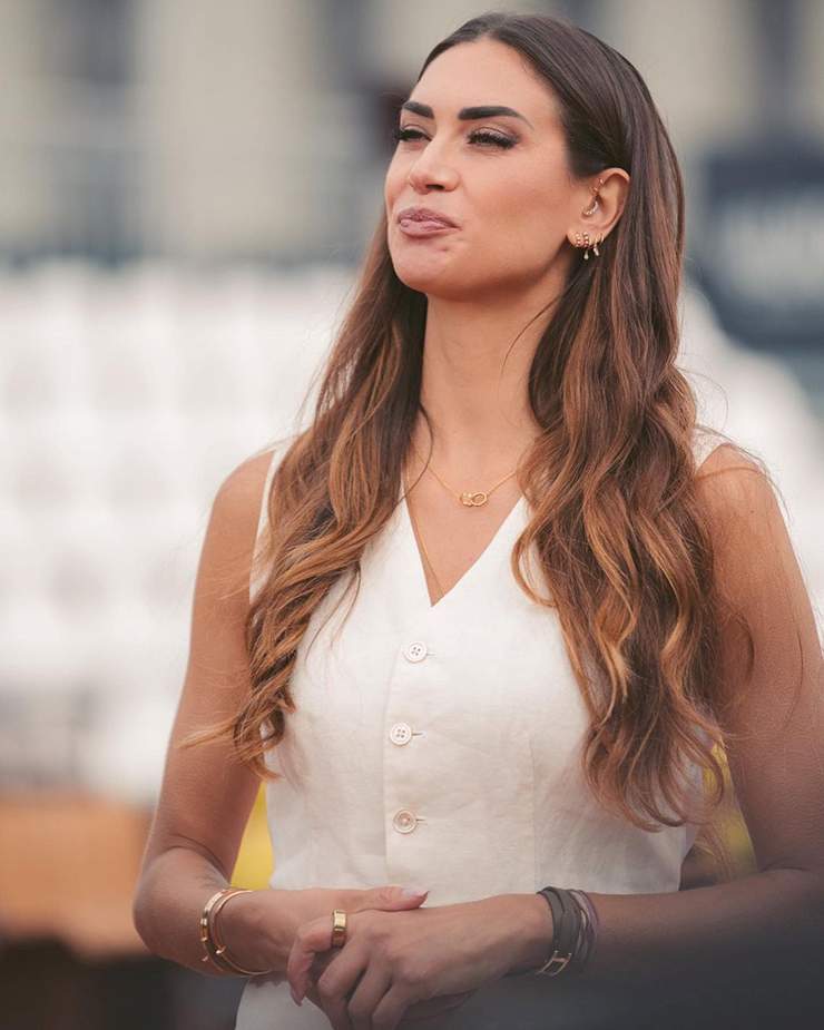 Melissa Satta: il bottone sta per esplodere