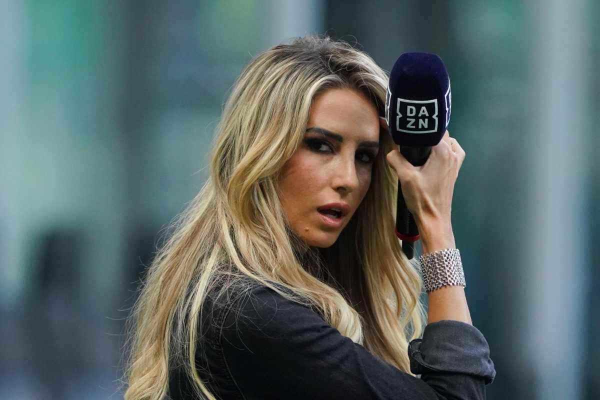 Giorgia Rossi palestra gioco luci top esplosivo