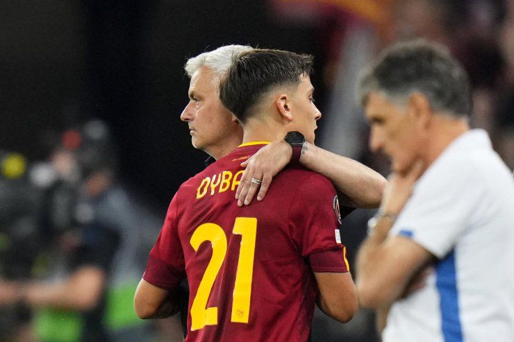 Mourinho e Dybala, futuro lontano da Roma?