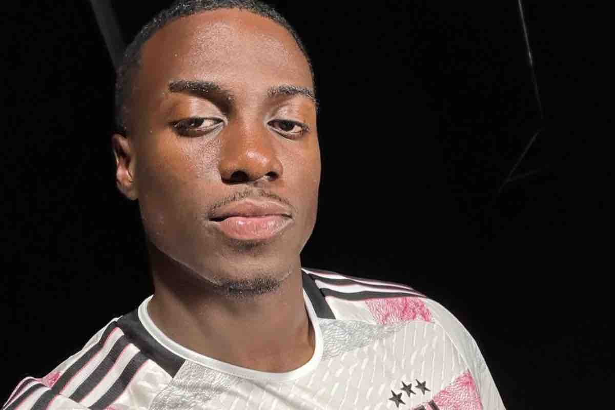 Juventus, la seconda maglia è un omaggio