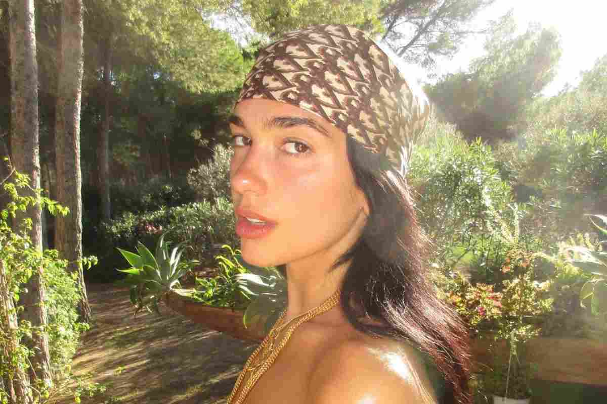 Dua Lipa stende i propri followers