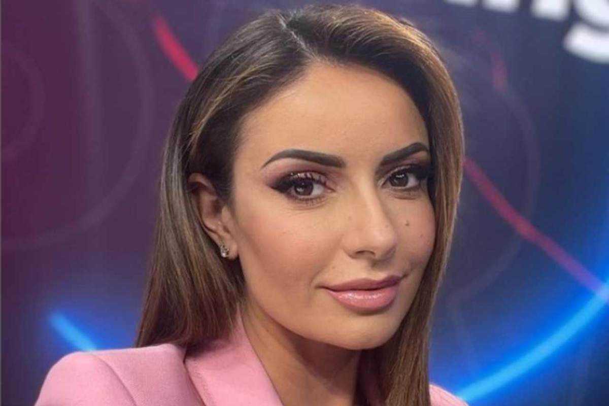 Monica Bertini, scatto rovente