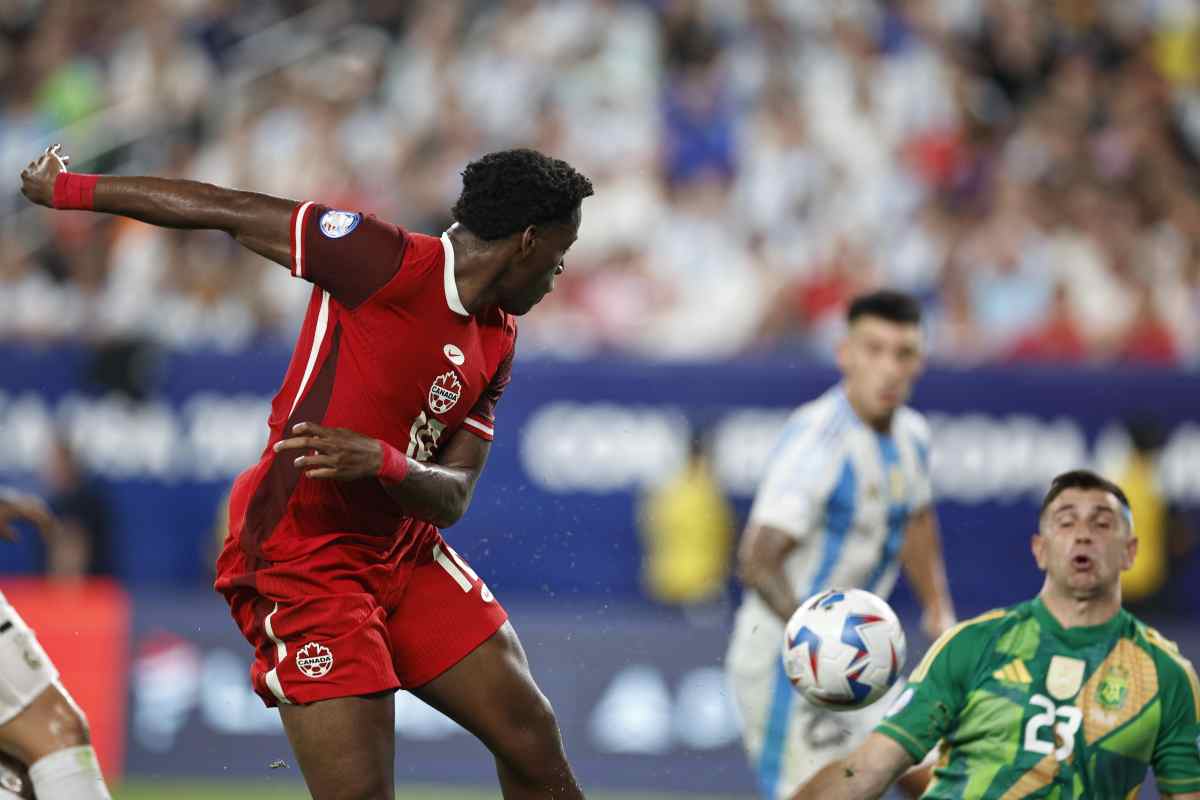 Jonathan David verso la Premier League