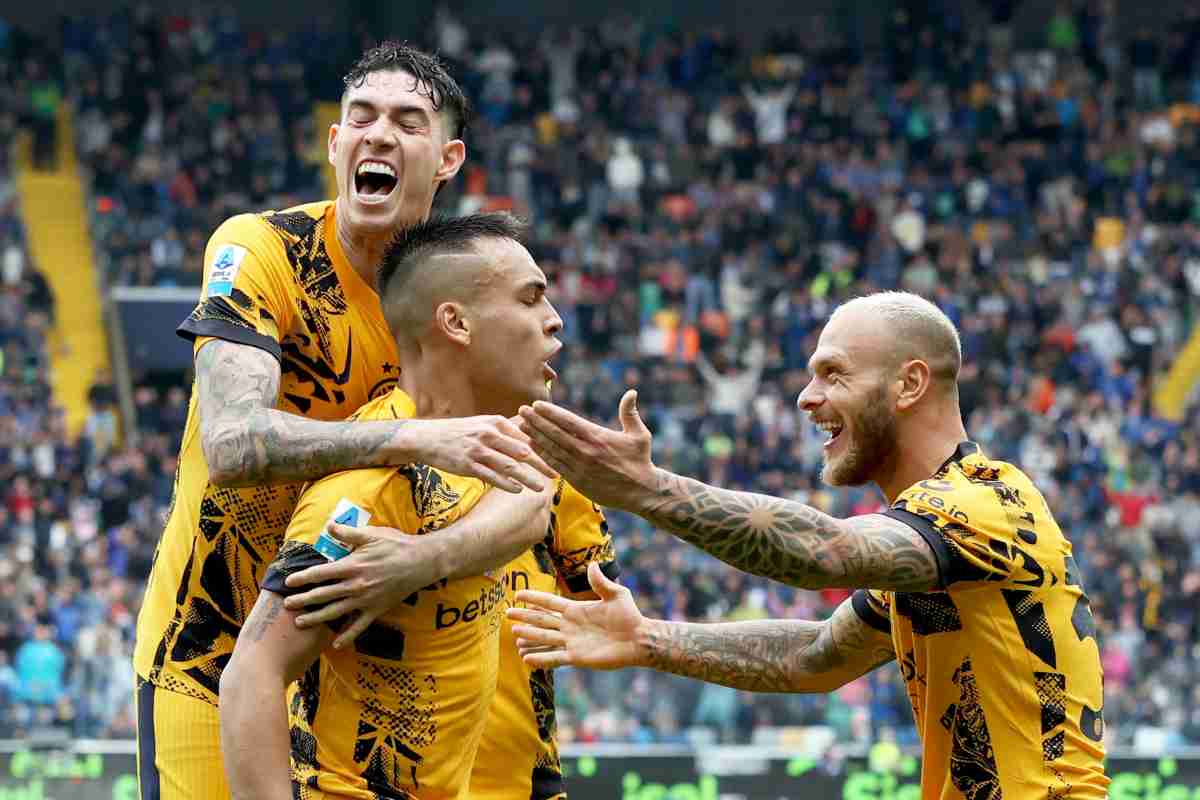Bastoni e Dimarco esultano con Lautaro