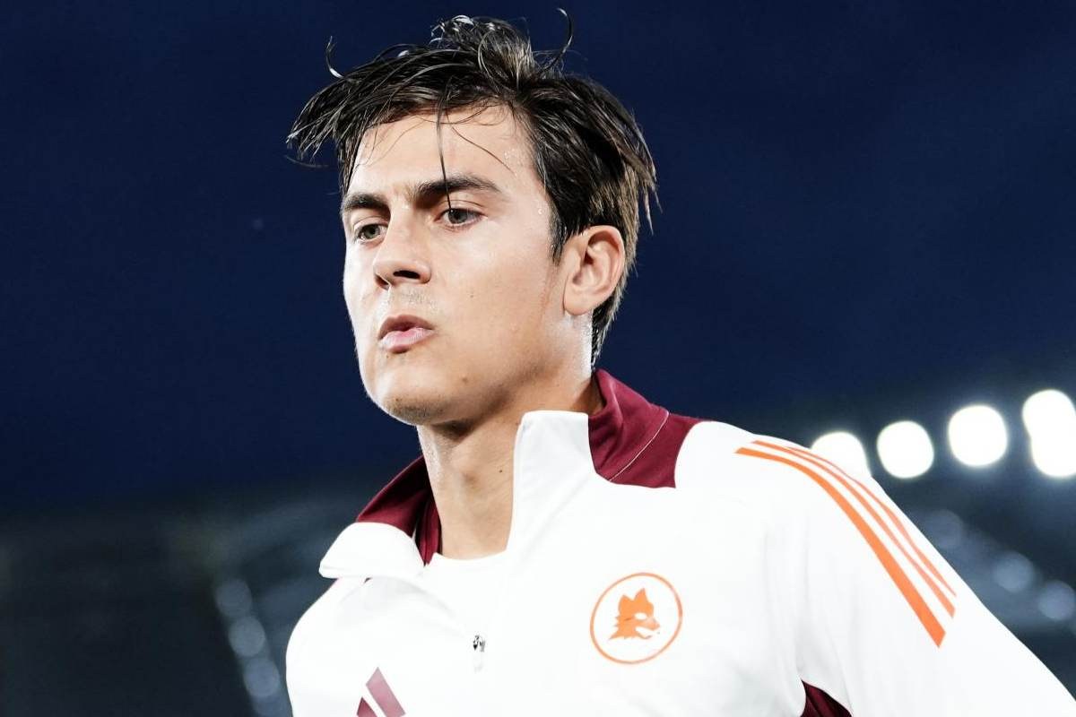 Paulo Dybala si allena con la Roma