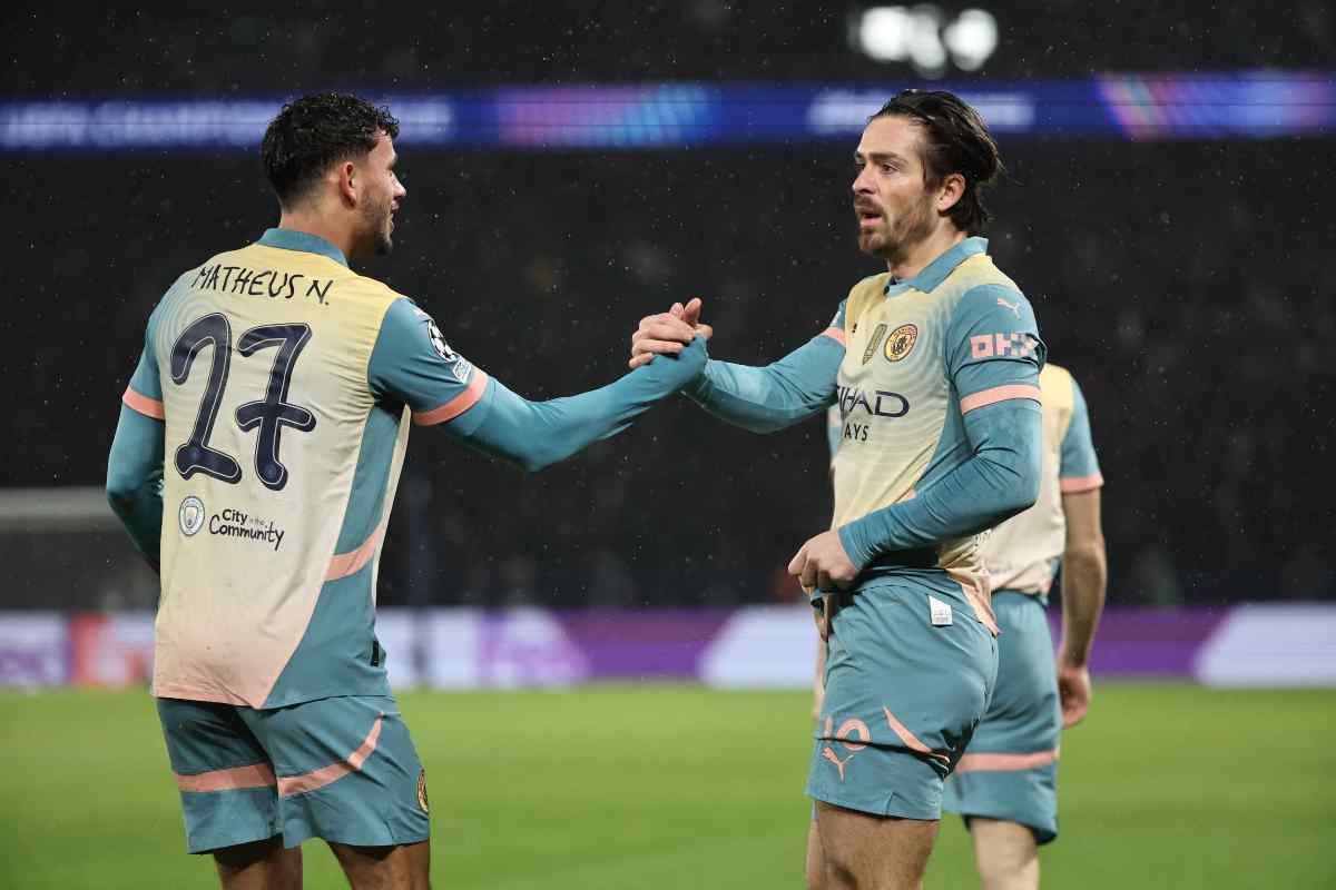 Grealish con la maglia del Manchester City