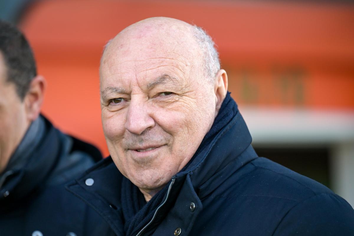 Primo piano di Beppe Marotta sorridente