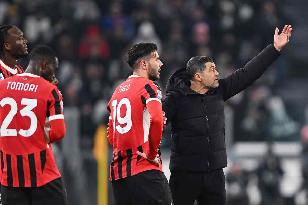 Sergio Conceicao dà indicazioni a Theo Hernandez