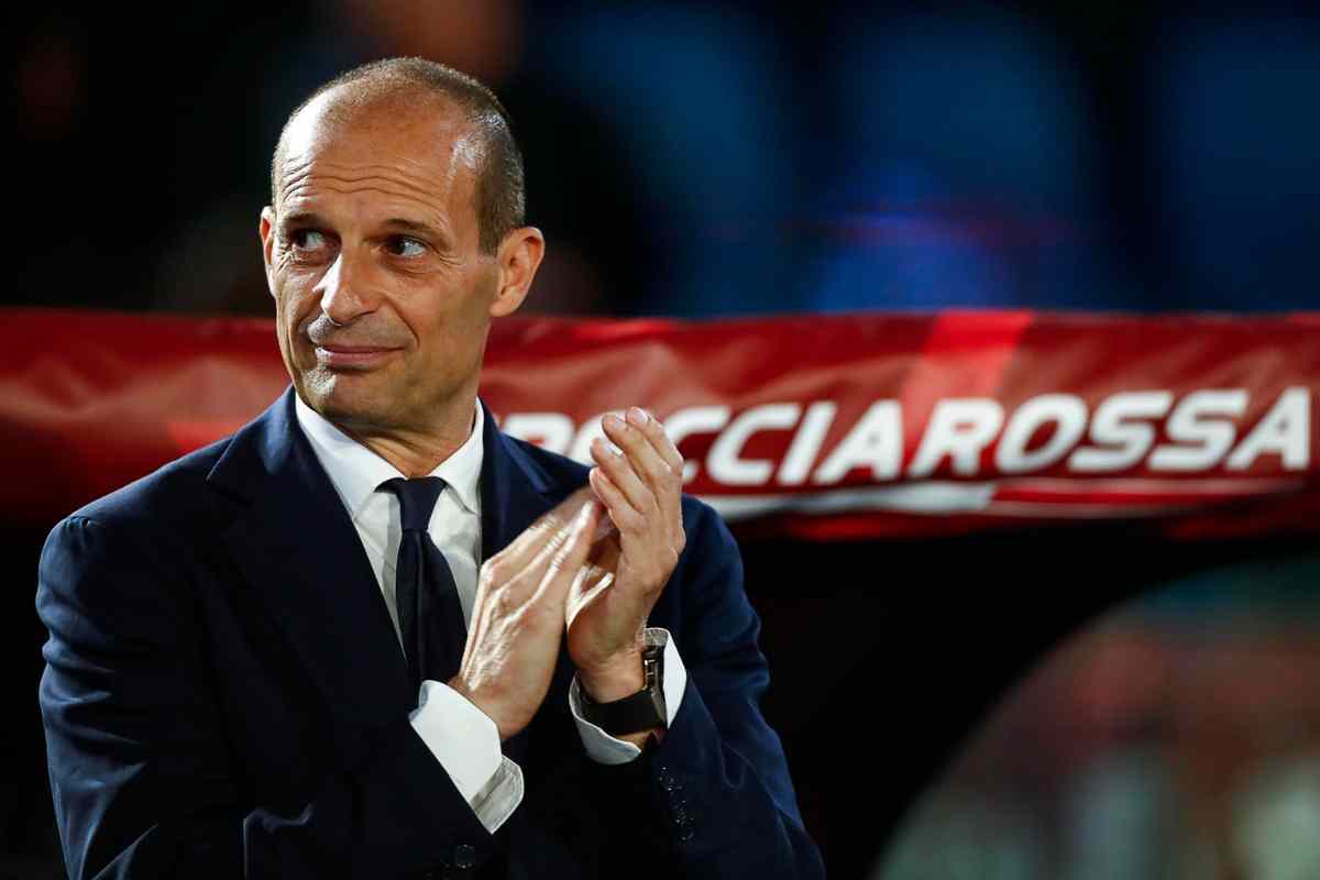 Massimiliano Allegri applaude 