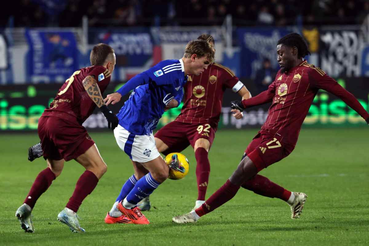 Nico Paz in azione contro la Roma