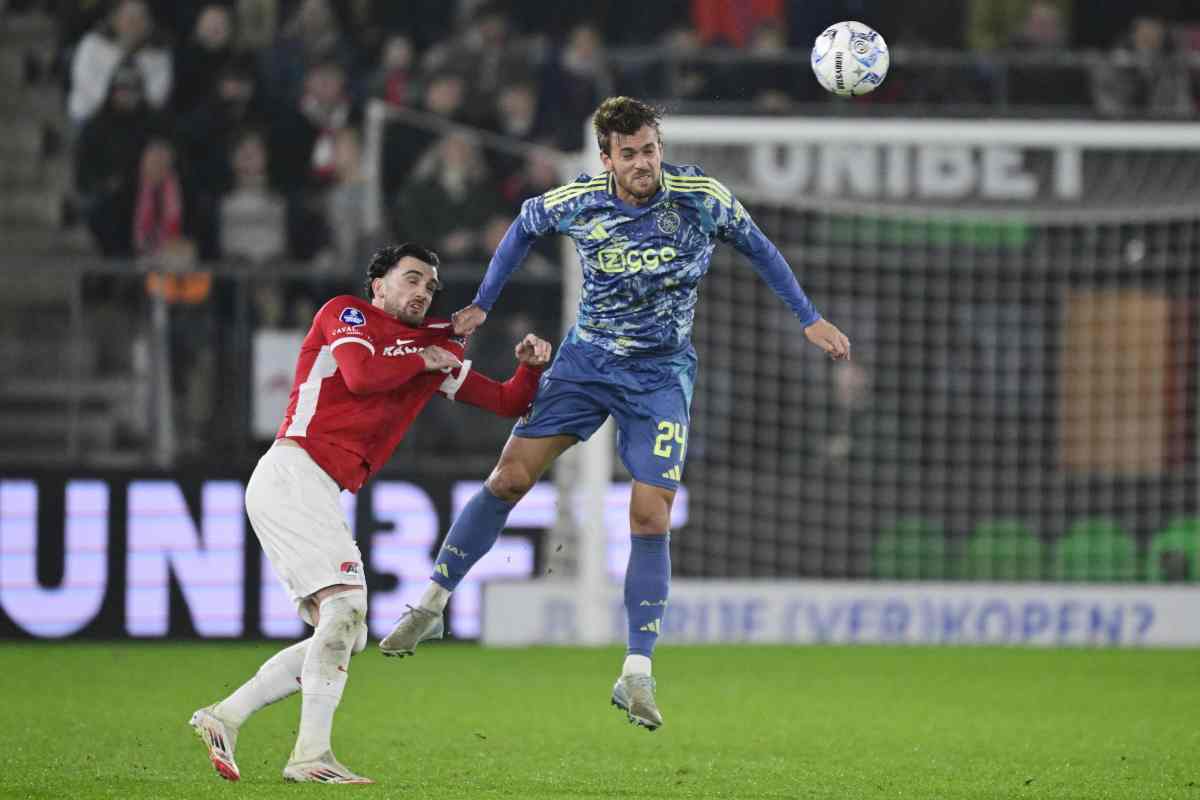 Rugani in azione con l'Ajax