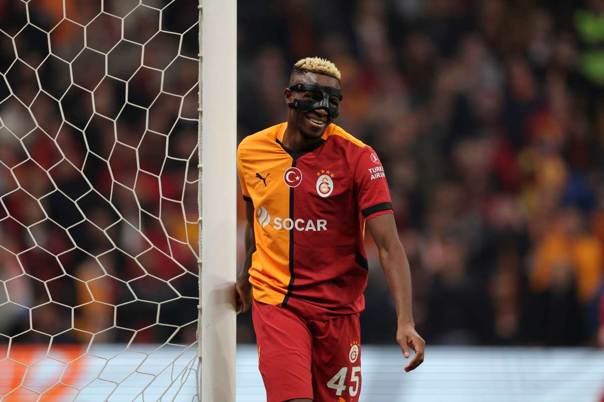 L'attaccante del Galatasaray Victor Osimhen