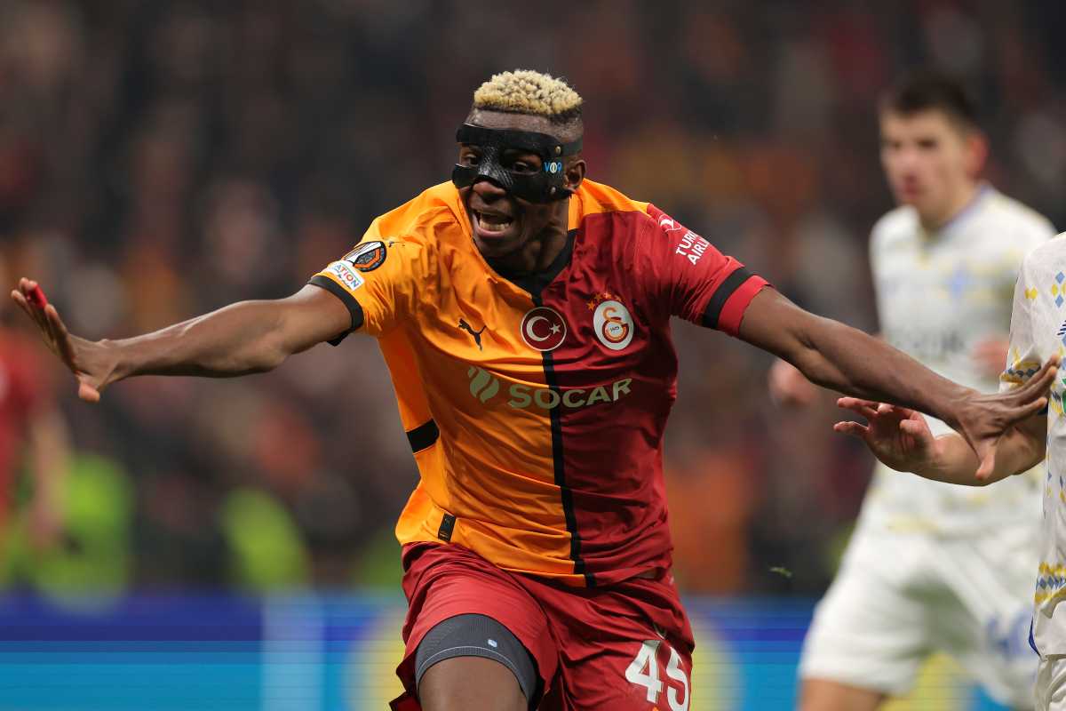 L'attaccante del Galatasaray Victor Osimhen