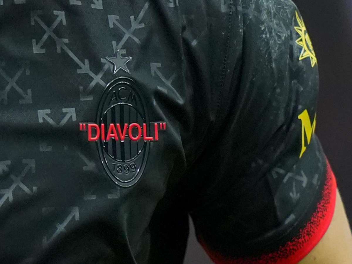 Logo del Milan sulla maglietta