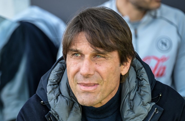 Antonio Conte sulla panchina del Napoli