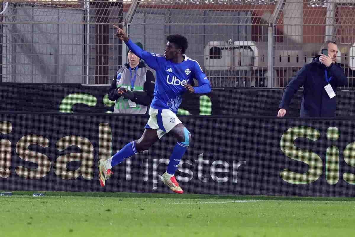 L'attaccante del Como Assane Diao