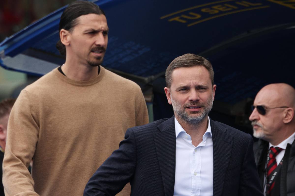 Furlani e Ibrahimovic a bordo campo prima di un match del Milan