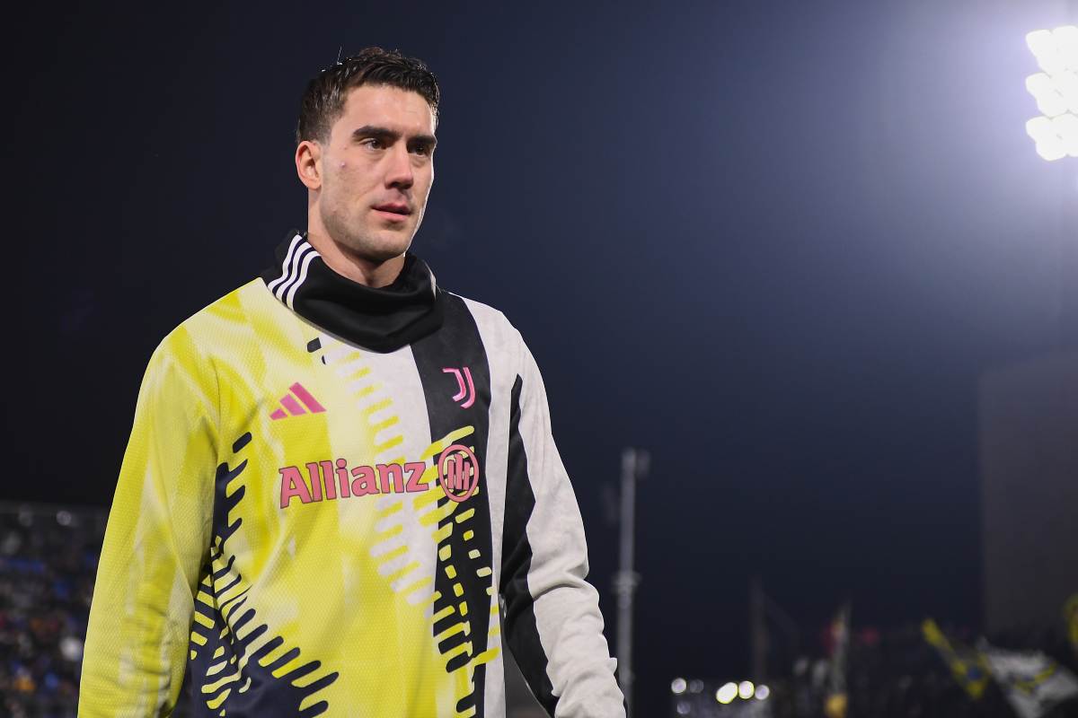 Dusan Vlahovic osserva