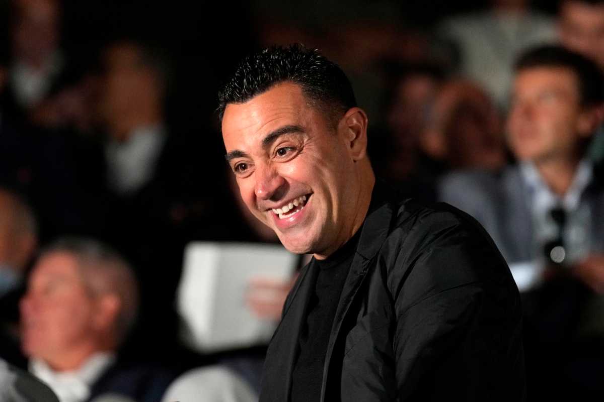 Xavi sorridente ad una premiazione