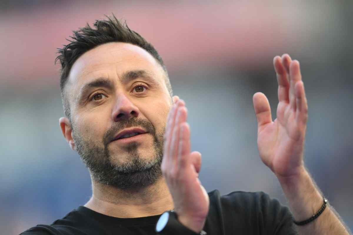 Roberto De Zerbi applaude